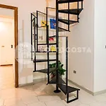 Renaissance Daire Lecce