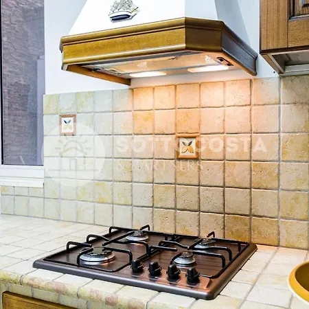 Renaissance Apartment *